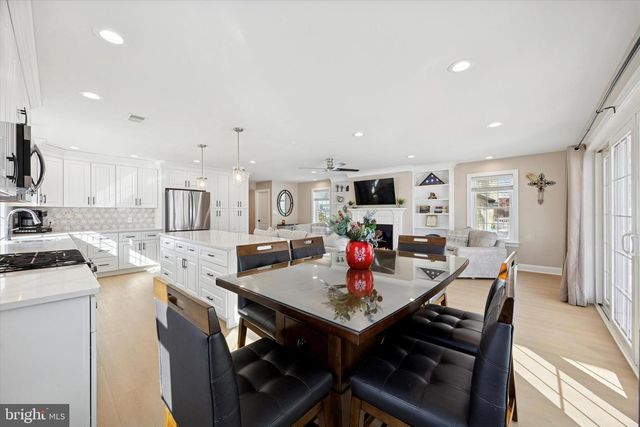 1002 11TH AVE, Folsom, PA 19033