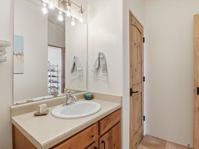 41 Victorio Peak, Santa Fe, NM 87508