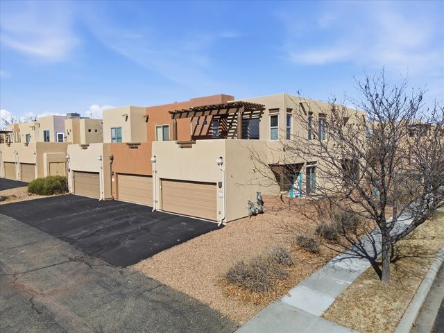 41 Victorio Peak, Santa Fe, NM 87508