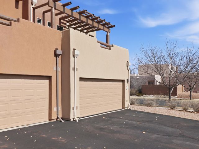 41 Victorio Peak, Santa Fe, NM 87508