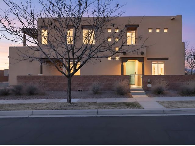 41 Victorio Peak, Santa Fe, NM 87508