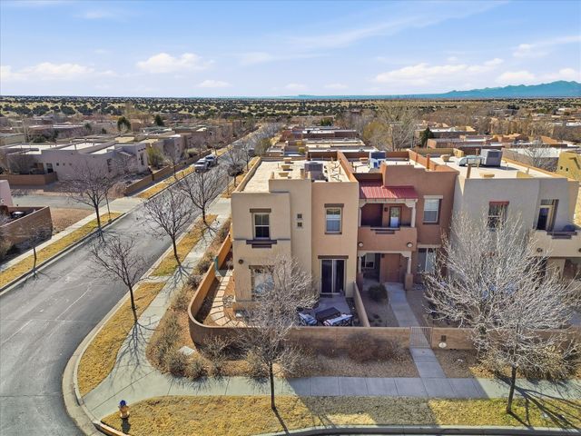 41 Victorio Peak, Santa Fe, NM 87508