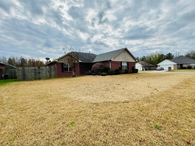 1605 Duke Street, Conway, AR 72032