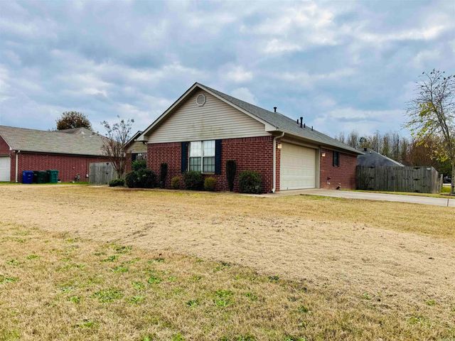 1605 Duke Street, Conway, AR 72032