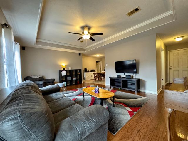 1605 Duke Street, Conway, AR 72032