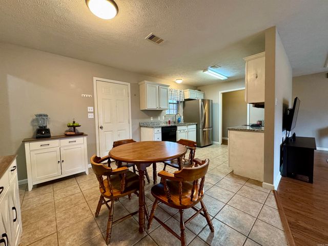 1605 Duke Street, Conway, AR 72032