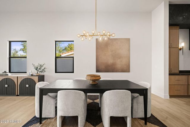 4512 N 38TH Street, Phoenix, AZ 85018