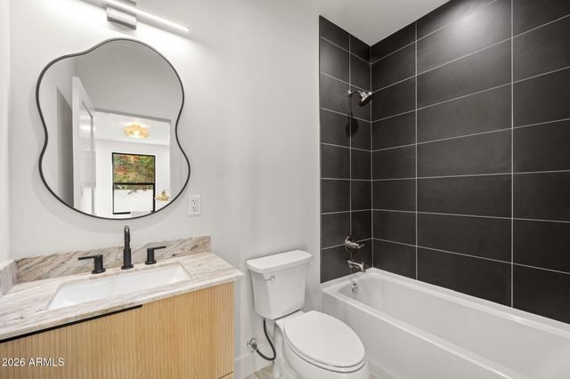 4512 N 38TH Street, Phoenix, AZ 85018