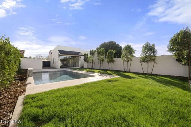 4512 N 38TH Street, Phoenix, AZ 85018