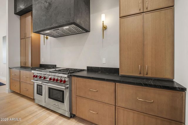 4512 N 38TH Street, Phoenix, AZ 85018