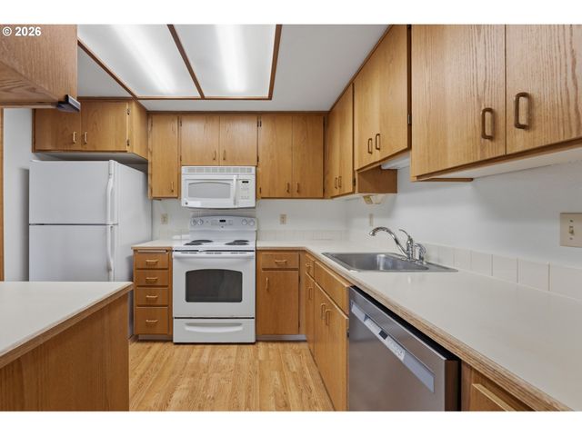16190 Sw 130TH Ter 15, Tigard, OR 97224
