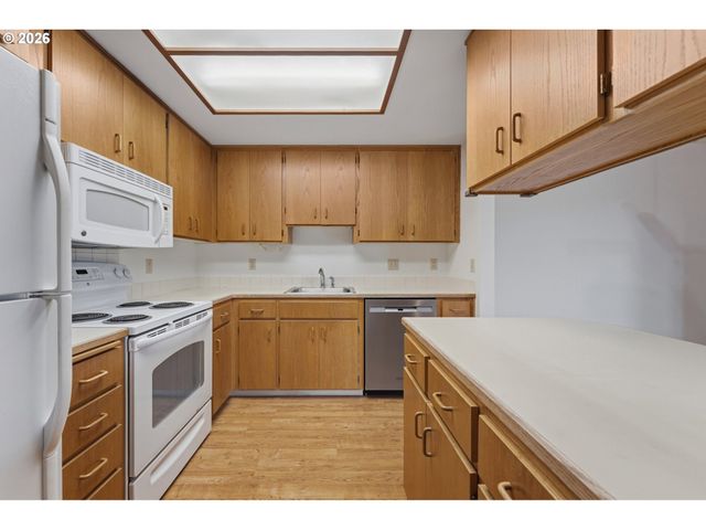16190 Sw 130TH Ter 15, Tigard, OR 97224