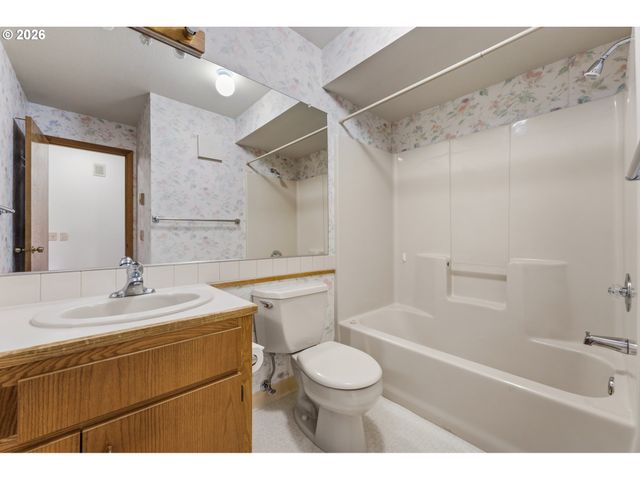 16190 Sw 130TH Ter 15, Tigard, OR 97224