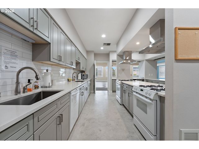 16190 Sw 130TH Ter 15, Tigard, OR 97224