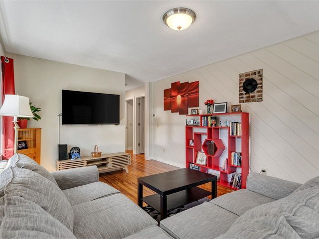 5 Duane Court, Middlebury, VT 05753