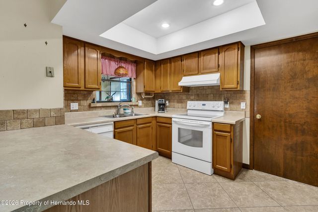 930 Moonlight Lane, Brooksville, FL 34601