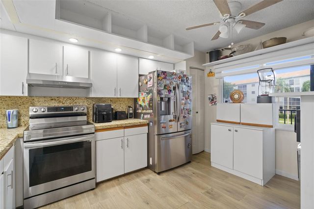 800 SW 125th Way 202, Pembroke Pines, FL 33027