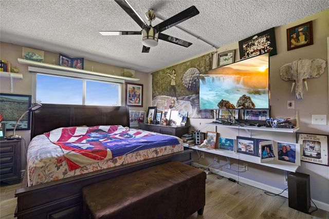800 SW 125th Way 202, Pembroke Pines, FL 33027