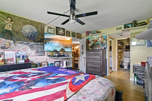 800 SW 125th Way 202, Pembroke Pines, FL 33027