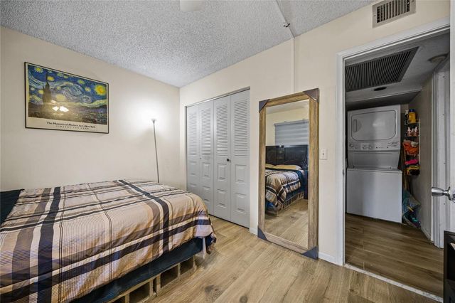 800 SW 125th Way 202, Pembroke Pines, FL 33027