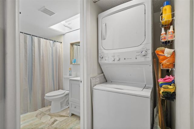 800 SW 125th Way 202, Pembroke Pines, FL 33027