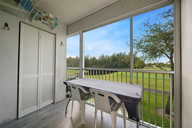 800 SW 125th Way 202, Pembroke Pines, FL 33027