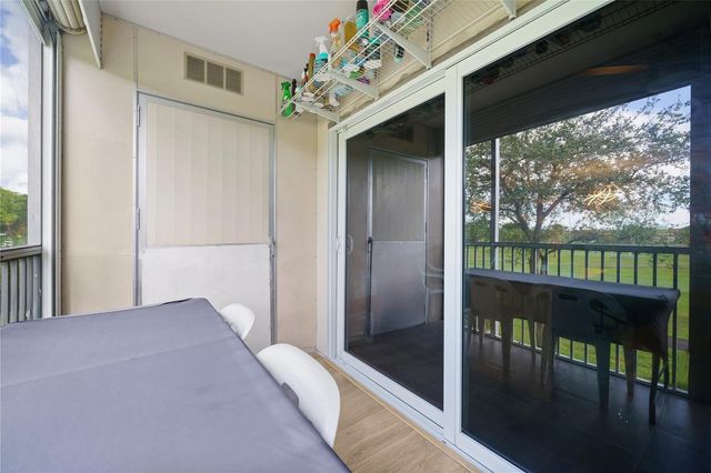 800 SW 125th Way 202, Pembroke Pines, FL 33027