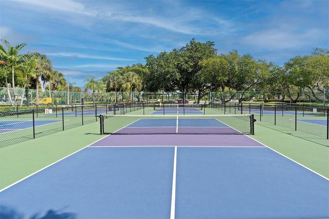 800 SW 125th Way 202, Pembroke Pines, FL 33027
