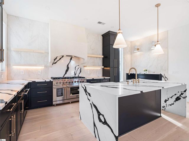 205 Parkins Mill Road, Greenville, SC 29607