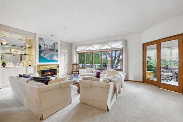 8991 Ferndale Lane, Eden Prairie, MN 55347