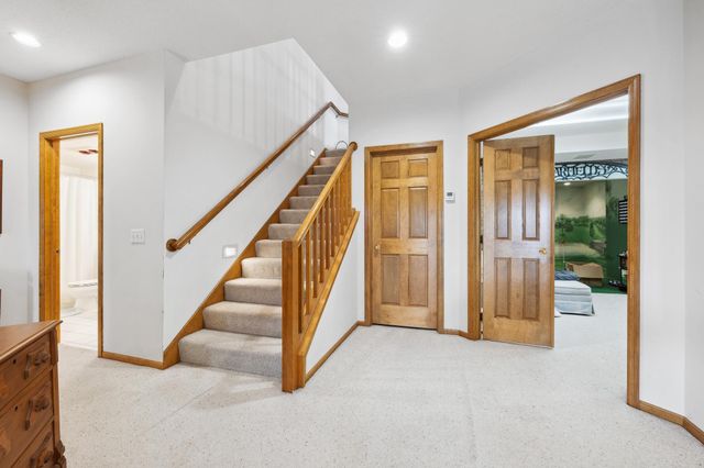 8991 Ferndale Lane, Eden Prairie, MN 55347