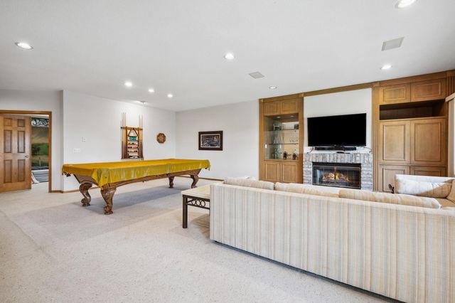 8991 Ferndale Lane, Eden Prairie, MN 55347