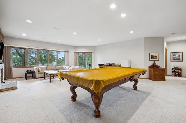 8991 Ferndale Lane, Eden Prairie, MN 55347