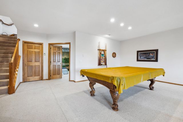 8991 Ferndale Lane, Eden Prairie, MN 55347