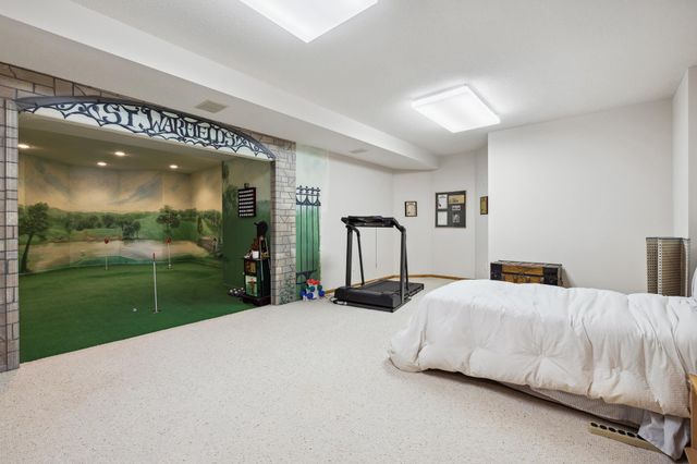 8991 Ferndale Lane, Eden Prairie, MN 55347