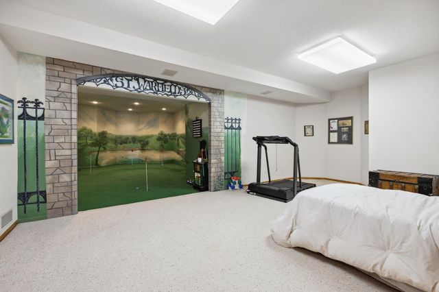 8991 Ferndale Lane, Eden Prairie, MN 55347