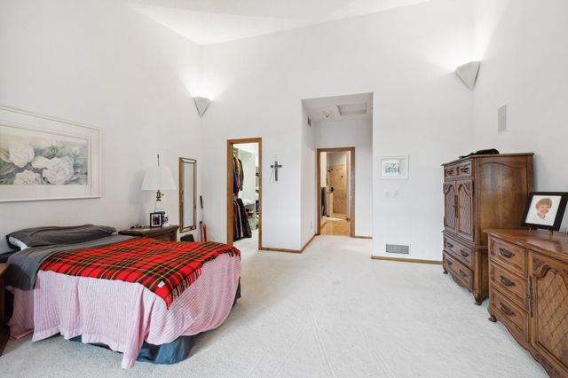 8991 Ferndale Lane, Eden Prairie, MN 55347