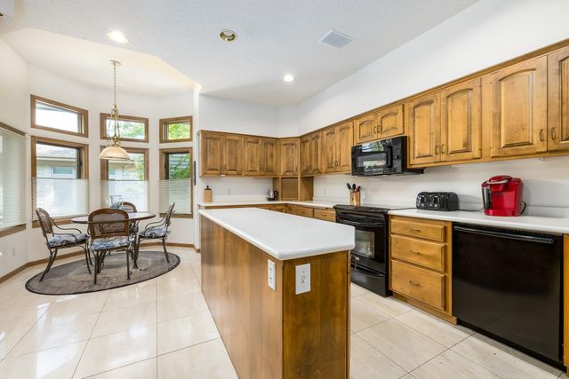 8991 Ferndale Lane, Eden Prairie, MN 55347