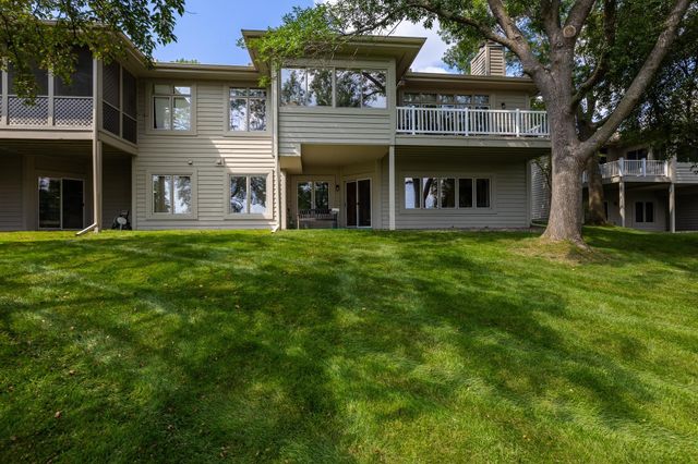 8991 Ferndale Lane, Eden Prairie, MN 55347