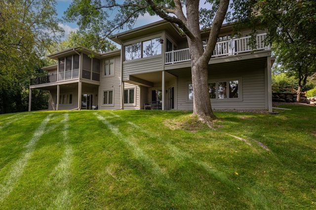 8991 Ferndale Lane, Eden Prairie, MN 55347