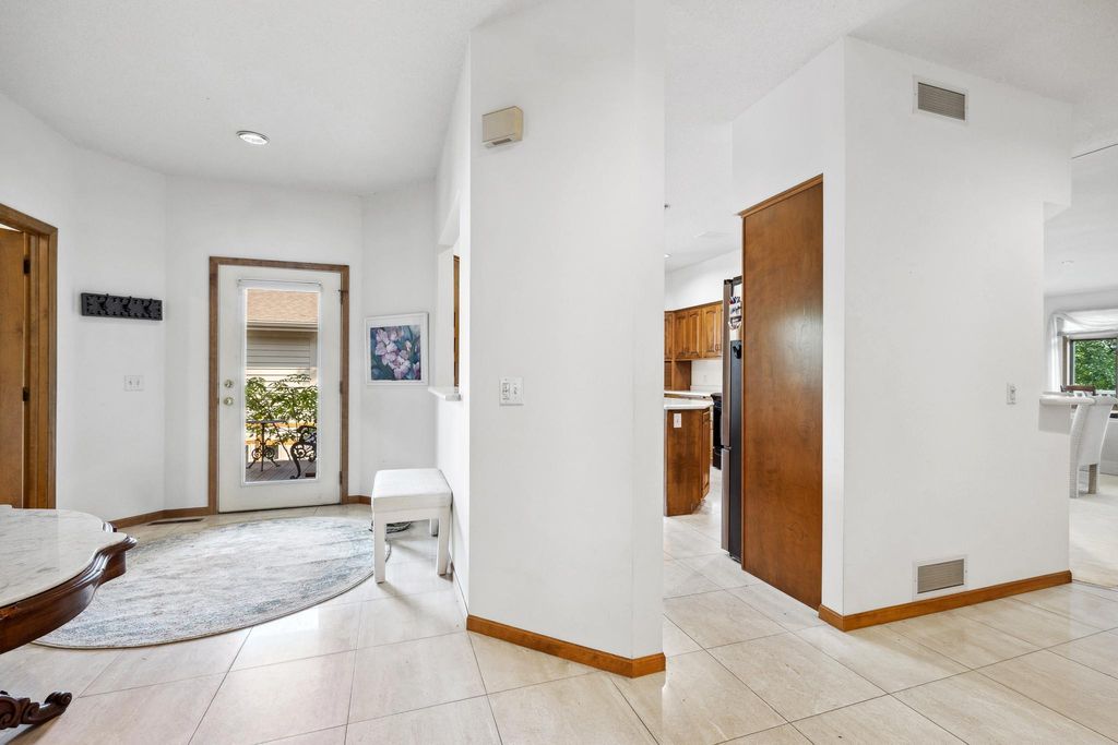 8991 Ferndale Lane, Eden Prairie, MN 55347 — photo 2