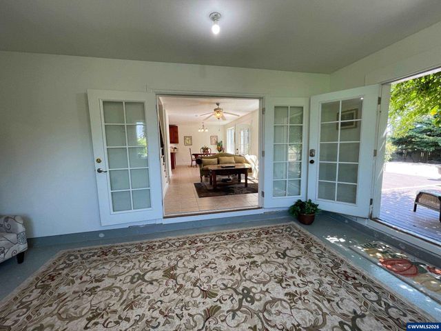 7233 Eastwood Ct SE, Turner, OR 97392