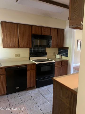 44 Pinehurst Drive, Oak Island, NC 28465