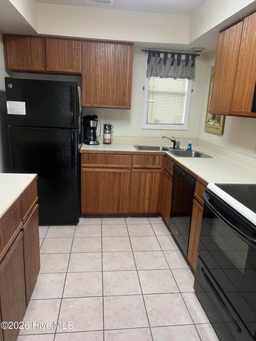 44 Pinehurst Drive, Oak Island, NC 28465