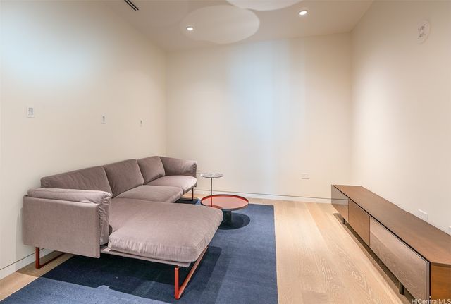 1118 Ala Moana Boulevard 3401, Honolulu, HI 96814