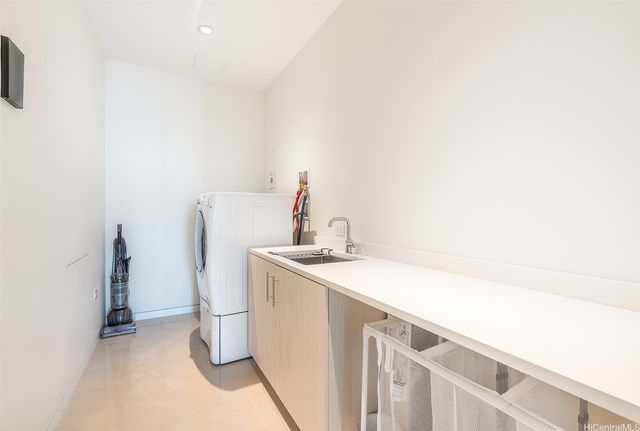 1118 Ala Moana Boulevard 3401, Honolulu, HI 96814