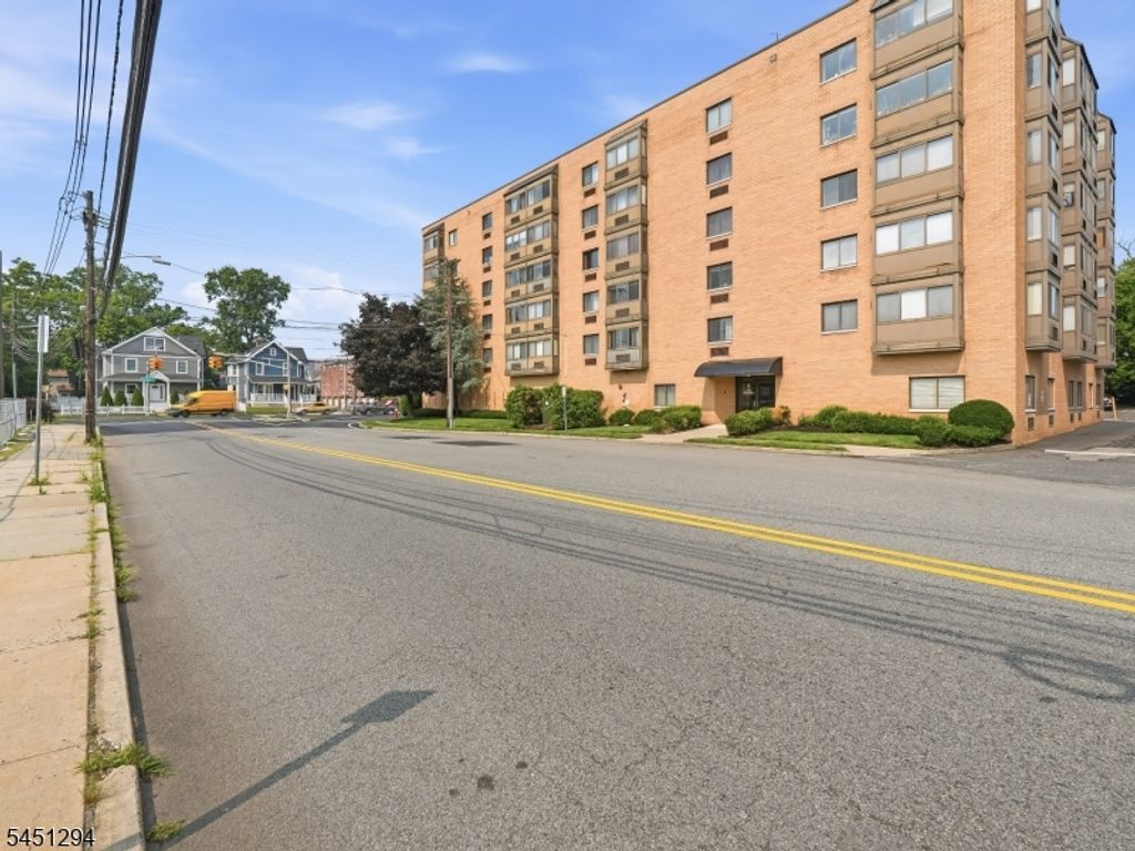 5 Linden St 6i, Hackensack City, NJ 07601 — photo 3