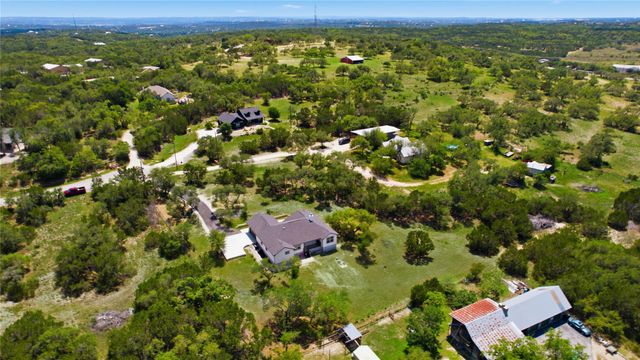 624 JUNIPER CT, Fischer, TX 78623