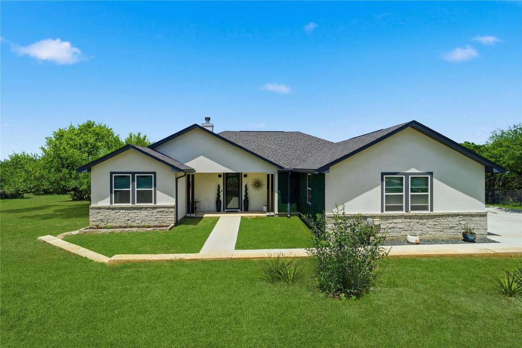 624 JUNIPER CT, Fischer, TX 78623