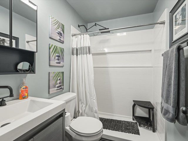 2136 E Ridge Road, Beloit, WI 53511